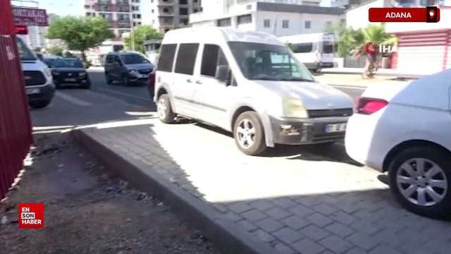 Adana'da tapulu arazisi olduğunu iddia ederek sokağın girişini kapattı