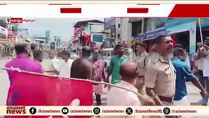 ആയൂരിൽ പോസ്റ്റ് ഓഫീസിൽ എത്തിയ ജീവനക്കാരനും സമരക്കാരും തമ്മിൽ കയ്യാങ്കളി