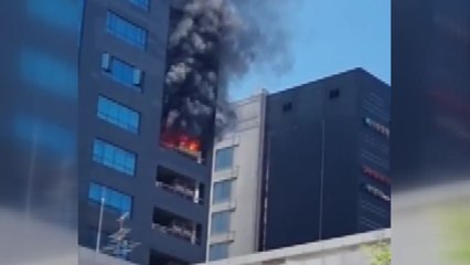 광주 도심 건물에서 실외기 추정 화재...400여 명 대피 / YTN