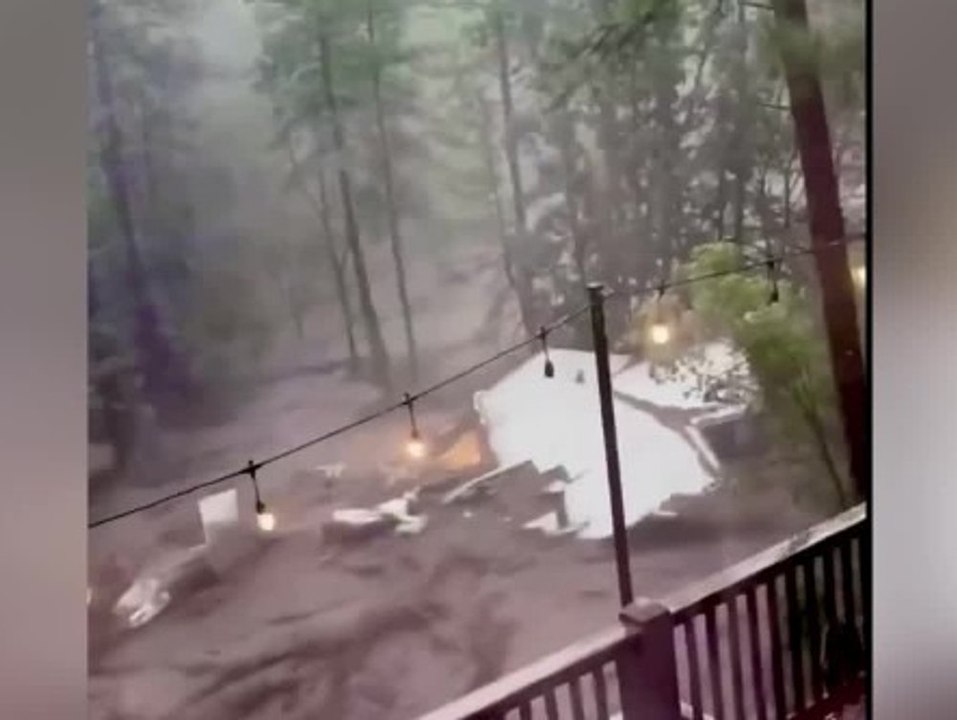 Nach Starkregen: Schlammlawine reißt ganzes Haus mit