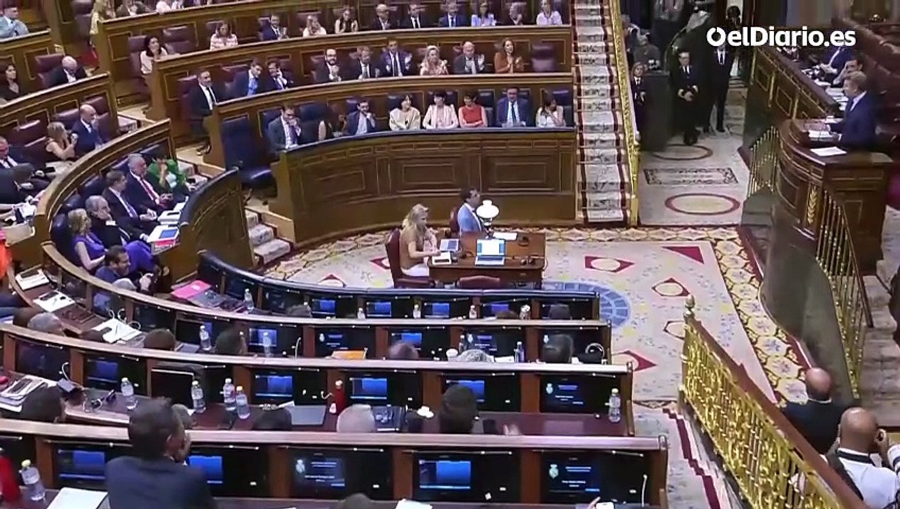 Feijóo, a Sánchez: “¿Con quién vive usted? ¿De qué prostíbulos ha vivido usted?”