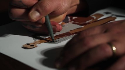 Grassia, il taglio degli abiti a mano: i disegni che hanno conquistato il Giappone