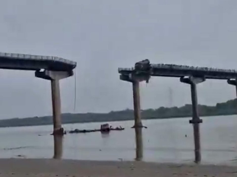 Mehrere Tote bei Einsturz von baufälliger Brücke