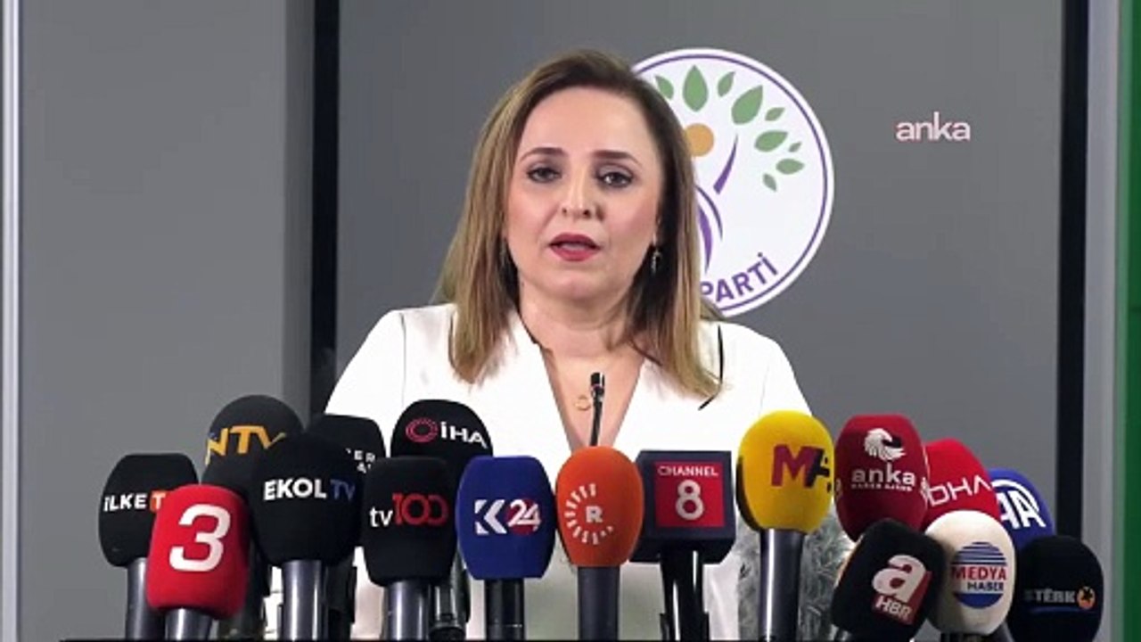 DEM Parti Sözcüsü Ayşegül Doğan: 11 Temmuz'da Süleymaniye'de gerçekleştirilecek 12 Mayıs kongre kararlarına uygun bir şekilde atılacak bu somut adımı izlemek için; Eş genel başkanlarımız, bileşen partilerimizin eş genel başkanları, eş sözcüleri, merkez yü