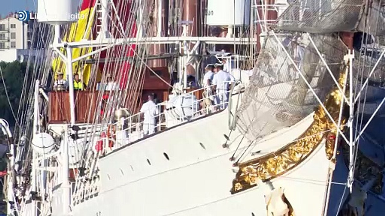 El buque escuela Elcano llega a Ferrol con la princesa Leonor a bordo