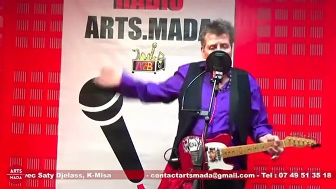 Benjamin Laplace joue Heroes-Il va Falloir Faire D Heros » l’adaptation qu’il dédie au Maître : David Bowie