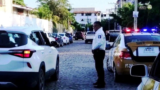 La mayoría de los Policías Municipales de Puerto Vallarta compran sus propios uniformes