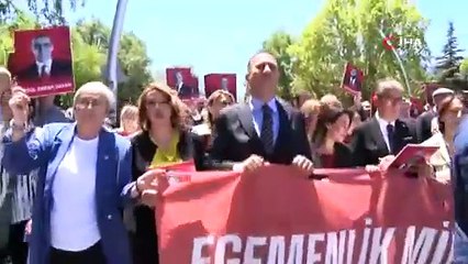 CHP'li vekillerden protesto! Sloganlarla Adalet Bakanlığı'na yürüdüler