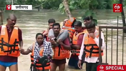 दुर्ग में बाढ़ से हाहाकार, थनौदा गांव डूबा, SDRF ने भारतमाला प्रोजेक्ट के मजदूरों को बचाया, कई बेजुबान भी फंसे