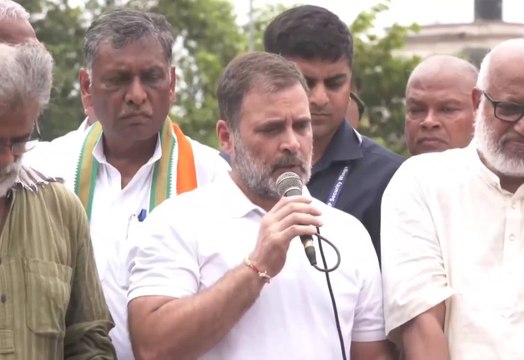 हमें आज तक महाराष्ट्र की वोटर लिस्ट नहीं मिली और वीडियोग्राफी का कानून बदल दिया गया: Rahul Gandhi #congress #rahulgandhi #maharashtra #maharashtrapolitics #electronicmusic #malgudiexpress #malgudinews #news #TopNews