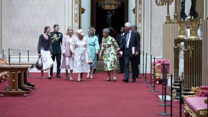 Royal travel art goes on show at Buckingham Palace