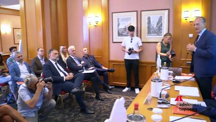 Alimentazione: il libro ‘A spasso con Lucy’, la carne al centro dell’evoluzione