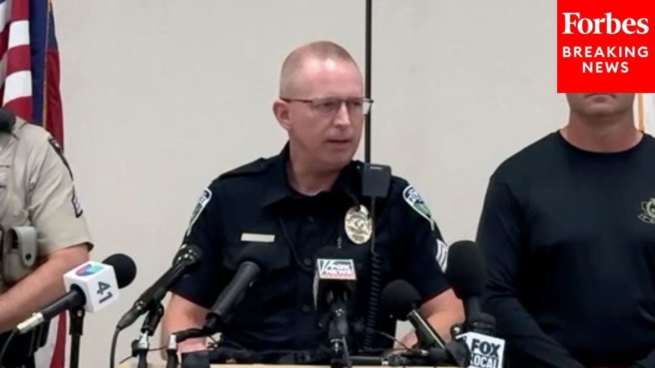 'Give Us Room To Work': Kerrville Officer Sends A Message To People Visiting Flood Sites In Texas