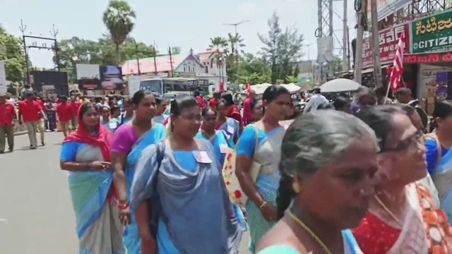 Nellore: A Massive Protest Organized In Nellore District Under The Leadership Of National-Level By Left Parties And Trade Unions/ Visuals / T V Prasad (CITU District President) S/B