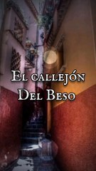 El Callejón del Beso: Amor que Vive en un Muro