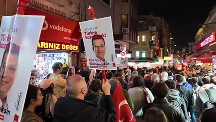 Why the Turkish Lira is (Still) Falling