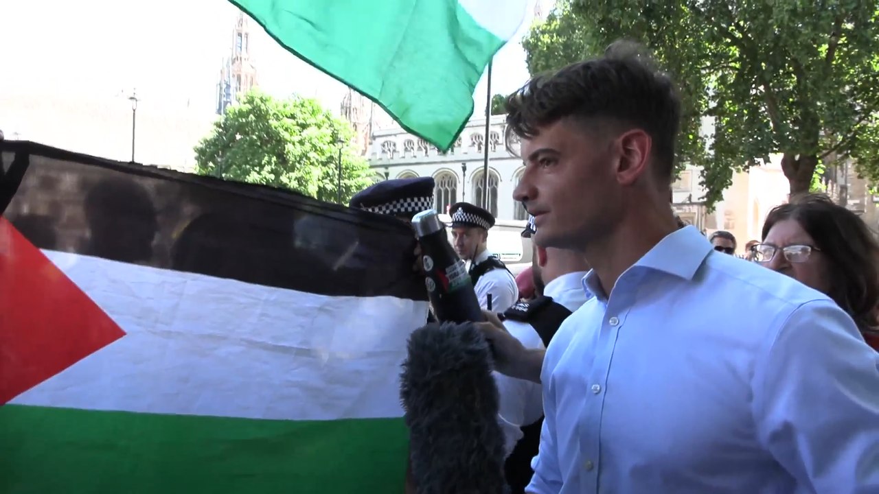 WATCH: Ben Leo confronted by Palestine Action supporters during London protest