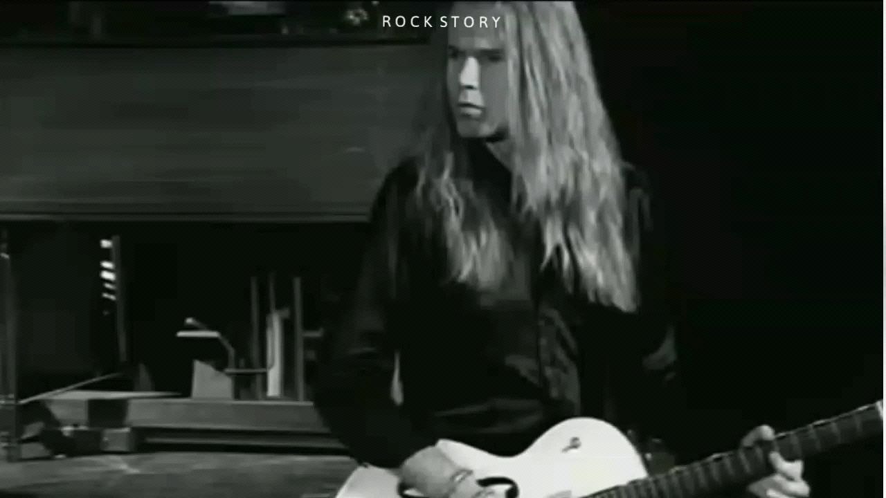 WHY ROBERT PLANT DISLIKE DAVID COVERDALE??