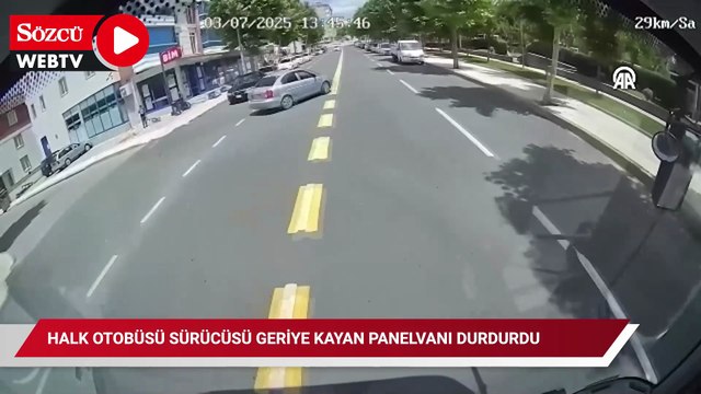 Halk otobüsü sürücüsünün geriye kayan panelvanı durdurması kamerada