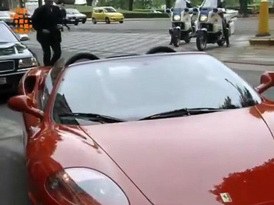 Johnny Hallyday décoré en Belgique – Journal de 19h30 RTBF (01 Juin 2001)