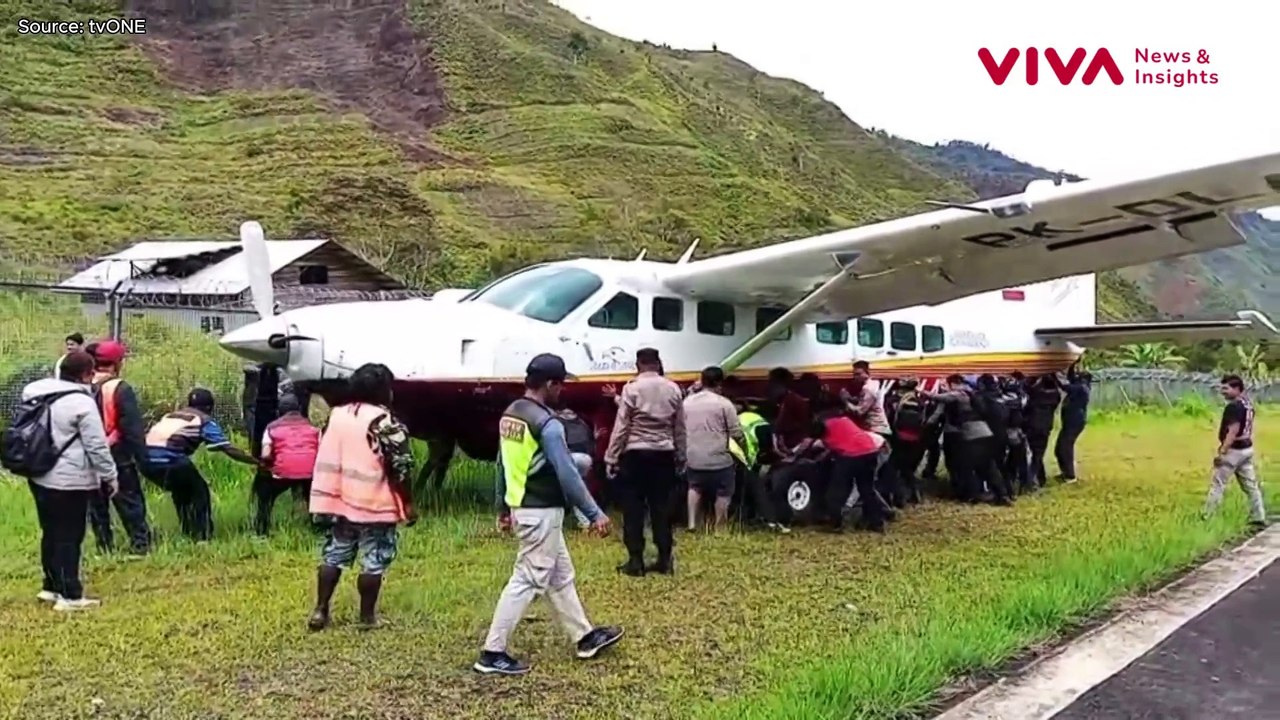 Video Pesawat Pecah Ban Saat Mendarat di Bandara Mulia Papua
