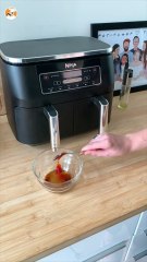 Dados de salmón crujientes con marinada asiática en freidora de aire