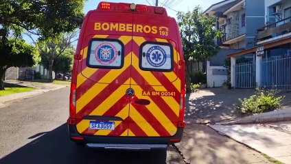 Bombeiros atendem vítima de queda de plano elevado no Jardim Nova York