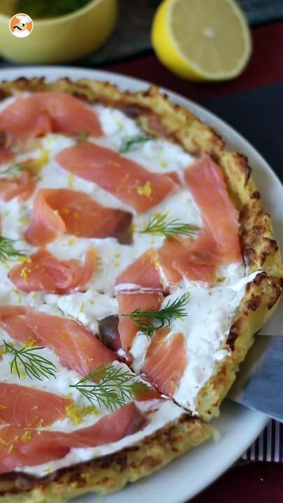 Torta de salmão deliciosa e sem glúten, feita com massa de batata!