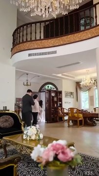 End of the night. Lu Yanxing accidentally crashed into the world of the cold-hearted woman Su Lan. After she got pregnant unexpectedly, she refused to believe in love because of old injuries and could only get married in secret to protect the fetus. The c