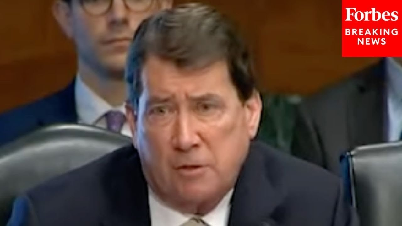 Bill Hagerty Slams Crypto Regulations: 'Destroying' Possibility Of American Crypto Innovation