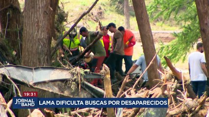 Antes e depois mostra devastação após enchente no Texas, nos EUA