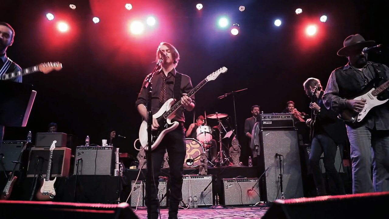 Let It Down (George Harrison cover) - Dhani Harrison (live)