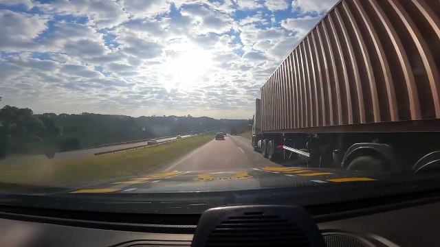 Vídeo mostra fuga alucinada de condutor que transportava 228 quilos de maconha