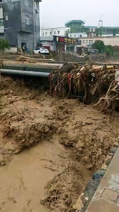 Extreme Rainstorm Triggers Severe Flooding in Yunyang County, Hubei