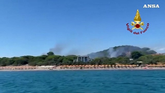 Incendio in campeggio a Castiglione della Pescaia, 600 evacuati