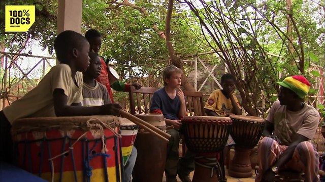 À 11 ans, il voyage seul en Afrique de lOuest