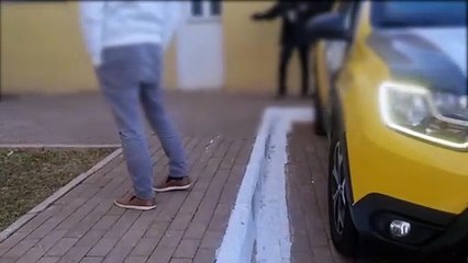 Cunhados saem no tapa: faca e vassoura voam em briga no bairro Tropical 