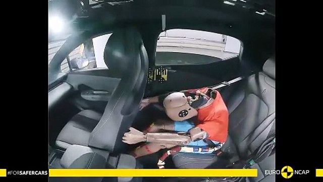 Le crossover coupé électrique Lynk & Co 02 obtient cinq étoiles aux crash-tests Euro NCAP 2025