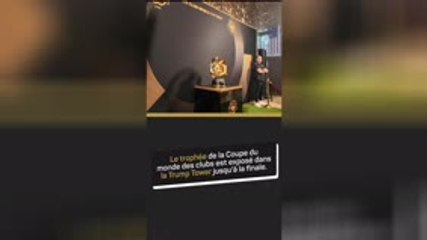 CdM des clubs - Le trophée exposé à la Trump Tower