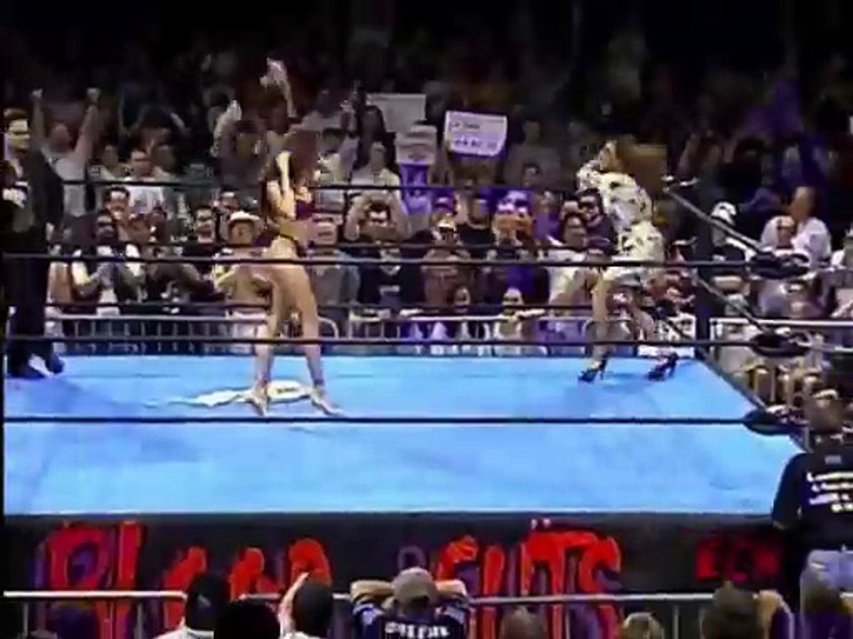 History of ECW - Francine vs Dawn Marie - Swimsuit Showdown ECW_ Hardcore TV Jul