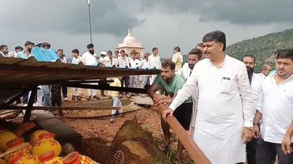VIDEO: मंदिर तोड़े जाने से ग्रामीणों में आक्रोश, टीकाराम जूली मौके पर पहुंचे