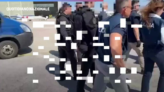 Kaufmann estradato dalla Grecia, arriva in Italia l'uomo accusato del duplice omicidio di Villa Pamphili