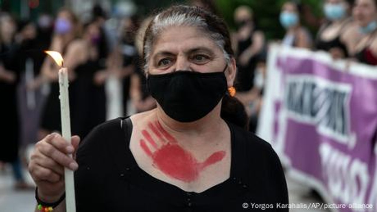 Immer mehr ältere Frauen in Griechenland erleben Gewalt