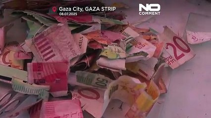 Brak gotówki zmusza Palestyńczyków do płacenia wysokiej ceny za własne pieniądze
