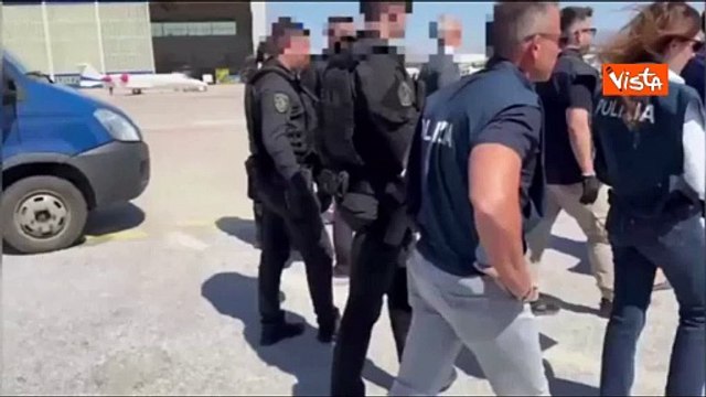 Omicidi Villa Pamphili, Kaufmann partito dalla Grecia per Ciampino. Le immagini della Polizia
