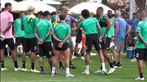 Entrenamiento del Betis en El Algarve con la presencia de Bakambu