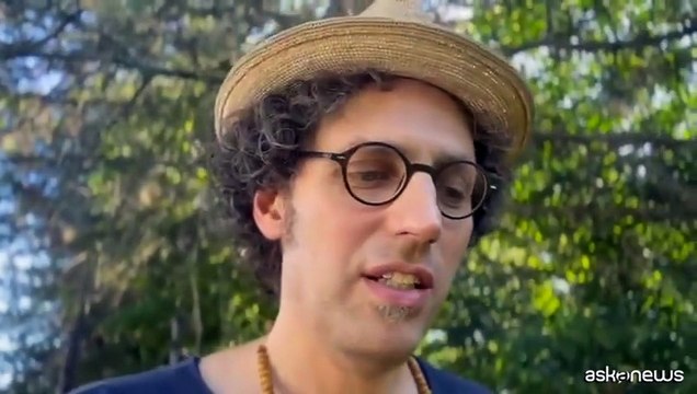 Giacomo Lariccia feat. Noa e Mira Awad cantano la pace e la solidarietà