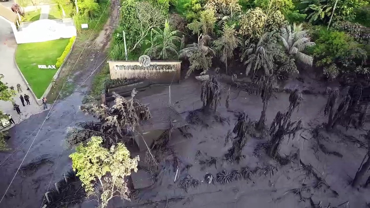 VIDEO: Explosión del ausol más grande de Centroamérica sacude El Salvador