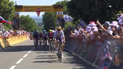 Pogacar repite y caza el amarillo el día que una caída afecta a varios favoritos