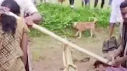 लव मैरिज करने वाले प्रेमी जोड़े को मिली सजा, Video